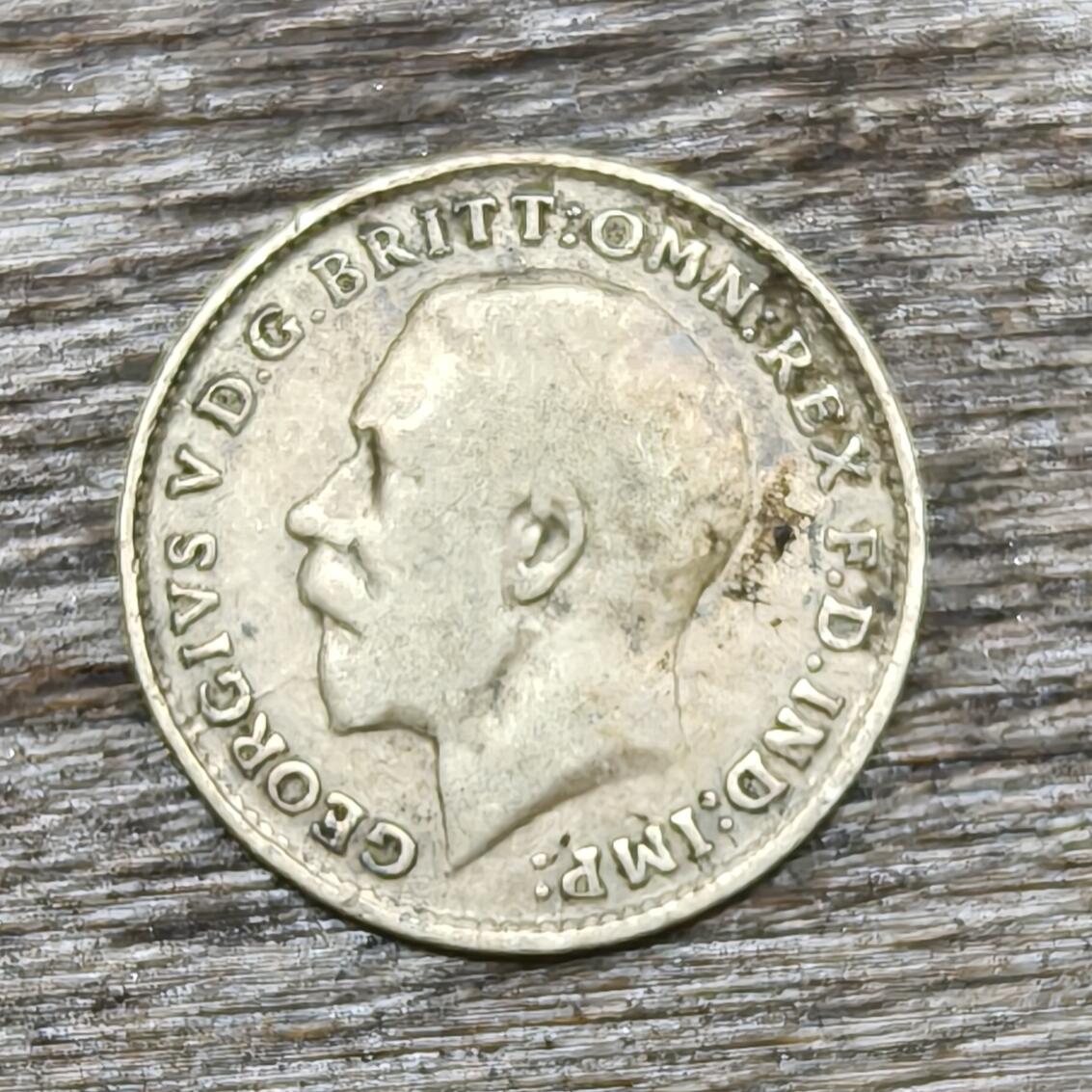 【铜匠收藏】★第130加场★精品币章场，200包邮，不满200.支付运费5元。《接受代拍 代送NGC评级》 英国 1916年 乔治五世 3便士 银币