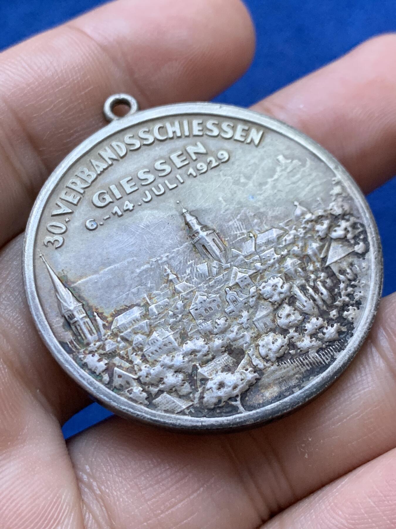 《竞宝斋》第417场 周日，周一，2场连拍 （全场包邮） 德国1929年吉森射击节银章 26.9克 40mm 微不平