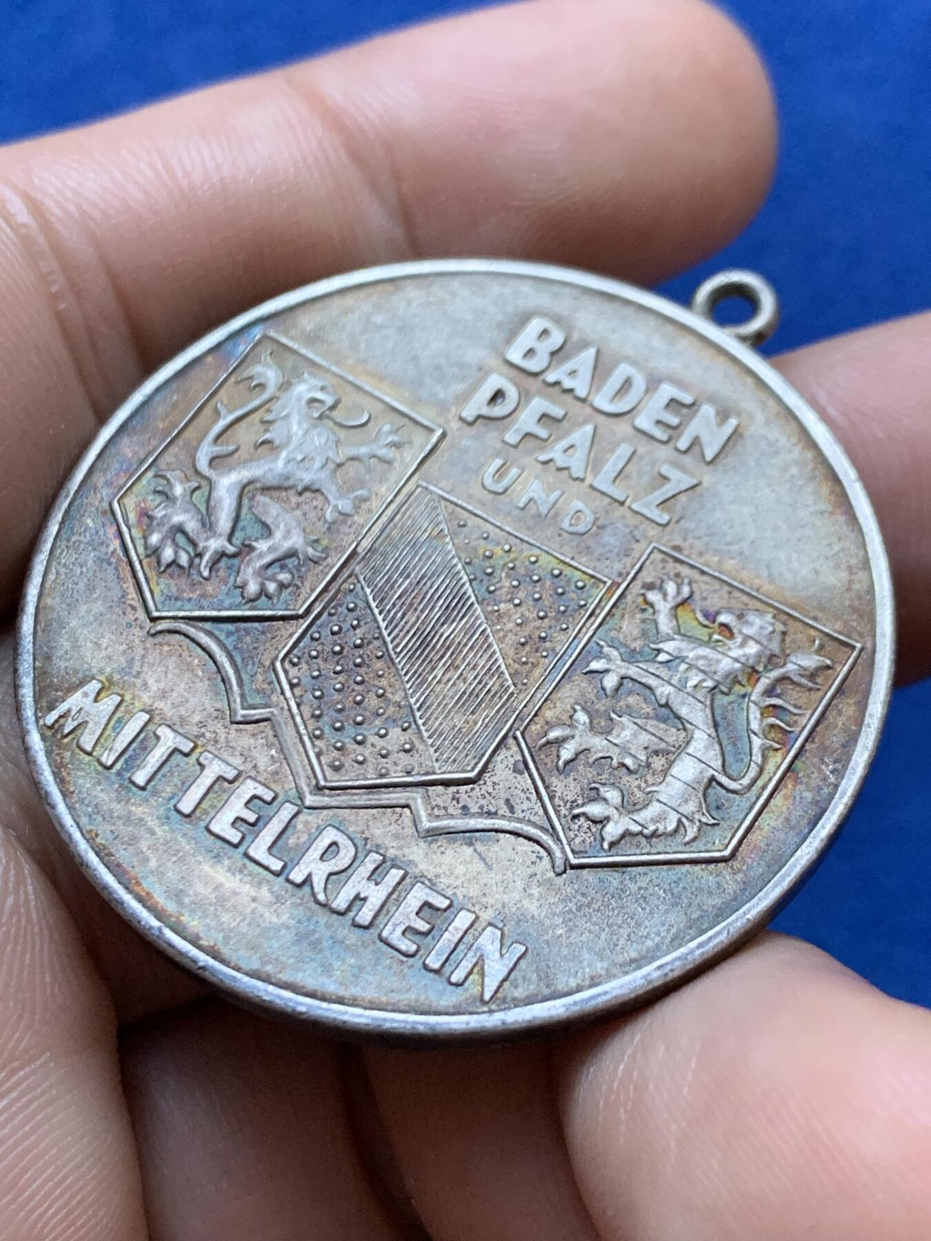 《竞宝斋》第417场 周日，周一，2场连拍 （全场包邮） 德国1929年吉森射击节银章 26.9克 40mm 微不平