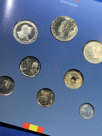 《竞宝斋》第417场 周日，周一，2场连拍 （全场包邮） 西班牙1999年封装套币