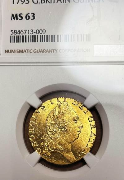 【仅1枚更高分 亚军分少见】英国 乔治三世 1793年"Spade"基尼金币（ 1Guinea=21先令）NGC MS63 光感充沛 细节清晰 高分值得收藏（乔治三世在位期间，英国工业革命得到发展，“日不落帝国”的概念逐渐成形。1763年英国战胜法国，打赢了七年战争，建立海上霸权。后又参加了反法同盟，打败了拿破仑·波拿巴。但在1783年输了美国独立战争，使英属北美殖民地独立成为美国） - 【仅1枚更高分 亚军分少见】英国 乔治三世 1793年"Spade"基尼金币（ 1Guinea=21先令）NGC MS63 光感充沛 细节清晰 高分值得收藏（乔治三世在位期间，英国工业革命得到发展，“日不落帝国”的概念逐渐成形。1763年英国战胜法国，打赢了七年战争，建立海上霸权。后又参加了反法同盟，打败了拿破仑·波拿巴。但在1783年输了美国独立战争，使英属北美殖民地独立成为美国）