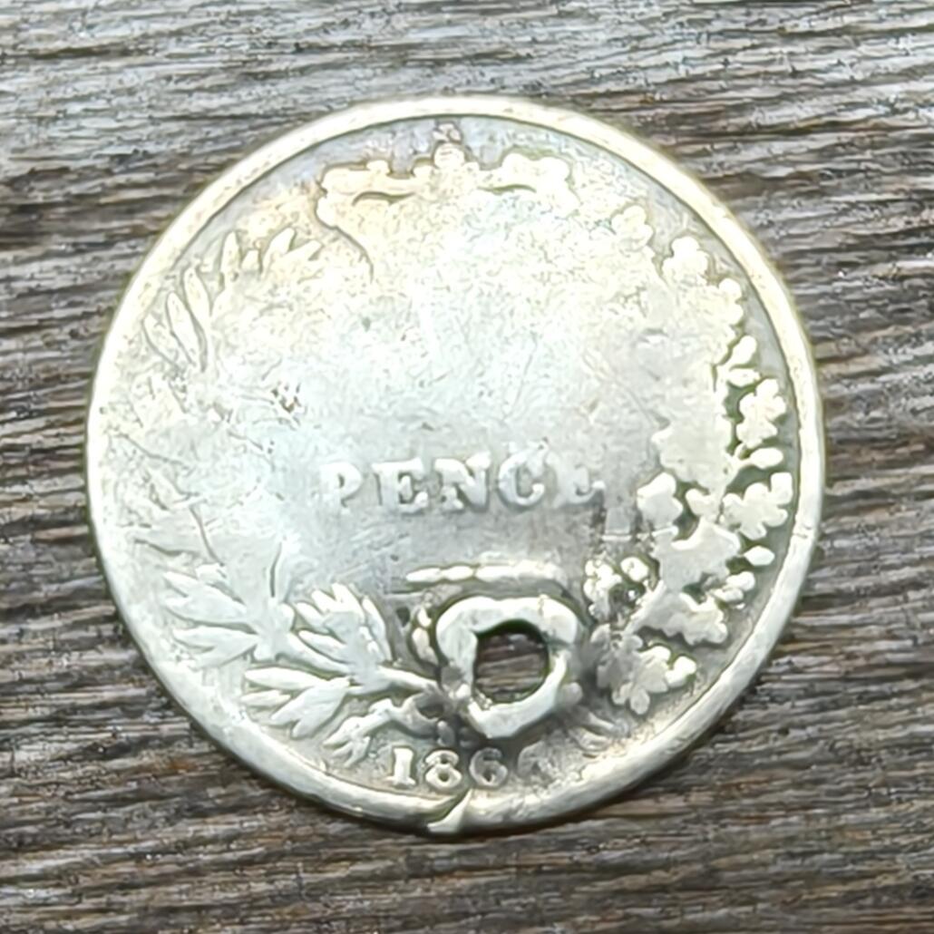 【铜匠收藏】★第130加场★精品币章场，200包邮，不满200.支付运费5元。《接受代拍 代送NGC评级》 1866年 英国 6便士 银币