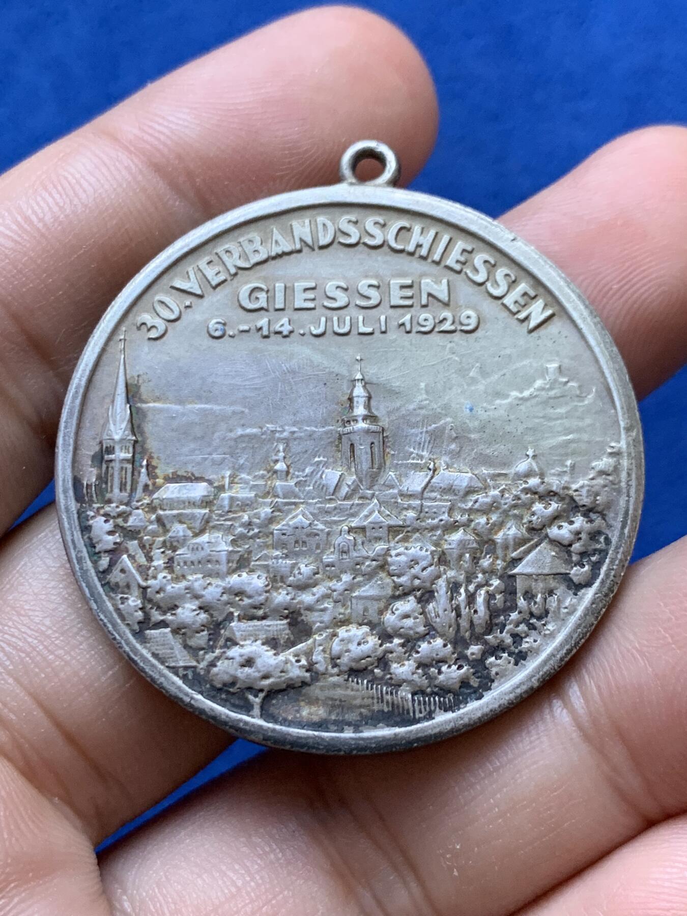 《竞宝斋》第417场 周日，周一，2场连拍 （全场包邮） 德国1929年吉森射击节银章 26.9克 40mm 微不平