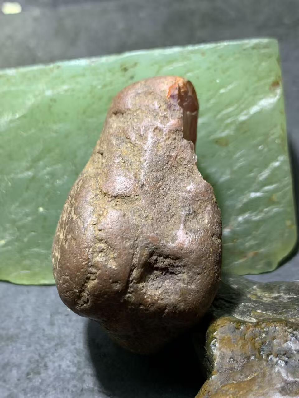 精美川料铁红皮开窗荔枝冻飘红料南红玛瑙原石一颗