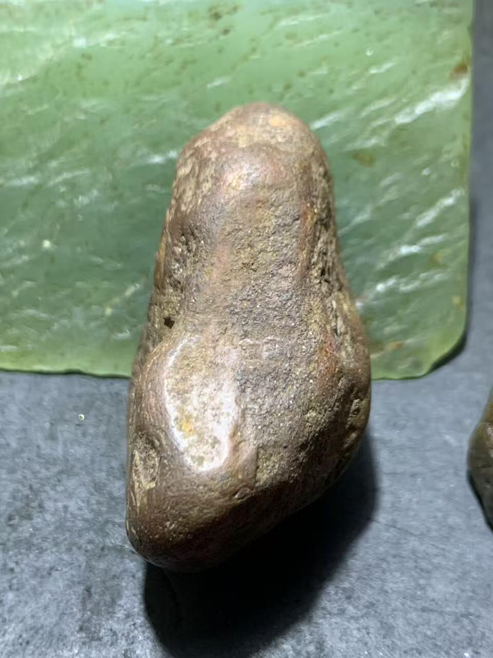 精美川料铁红皮开窗荔枝冻飘红料南红玛瑙原石一颗