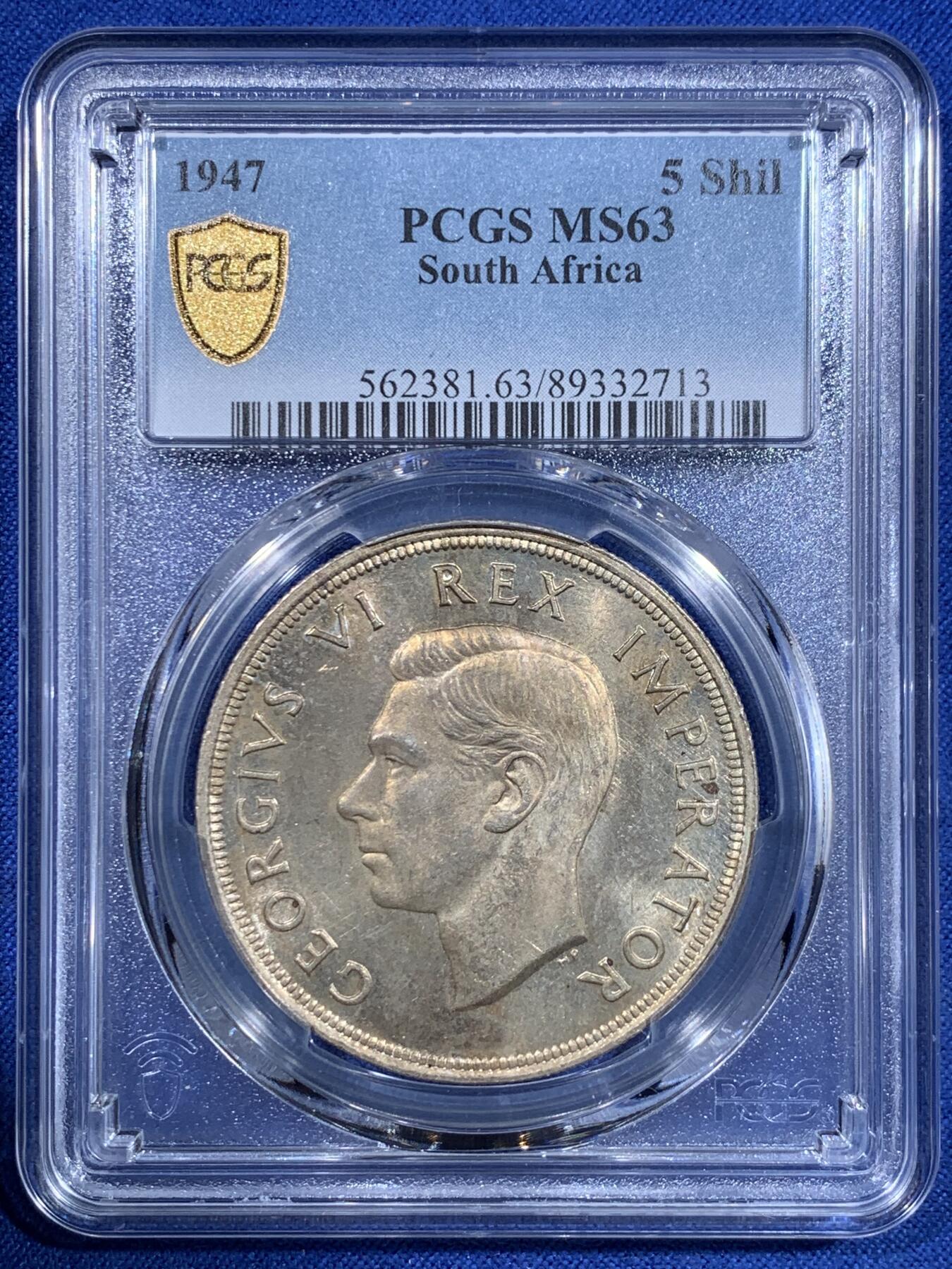 《竞宝斋》第417场 周日，周一，2场连拍 （全场包邮） PCGS MS63 南非1947年5先令，南非大主币首年份，双面淡金色包浆。
