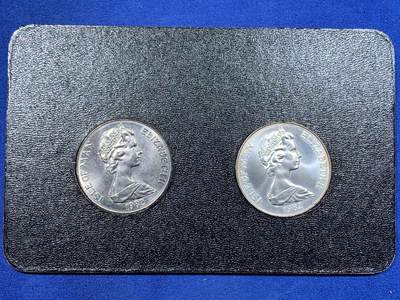 《竞宝斋》第417场 周日，周一，2场连拍 （全场包邮） 马恩岛1982年西班牙世界杯克朗型纪念币一对 银质+镍质 带证书