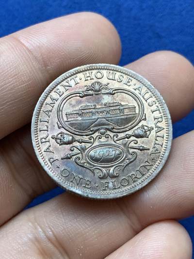 《竞宝斋》第417场 周日，周一，2场连拍 （全场包邮） 澳大利亚1927年国会大厦乔治五世1弗洛林银币 包浆漂亮