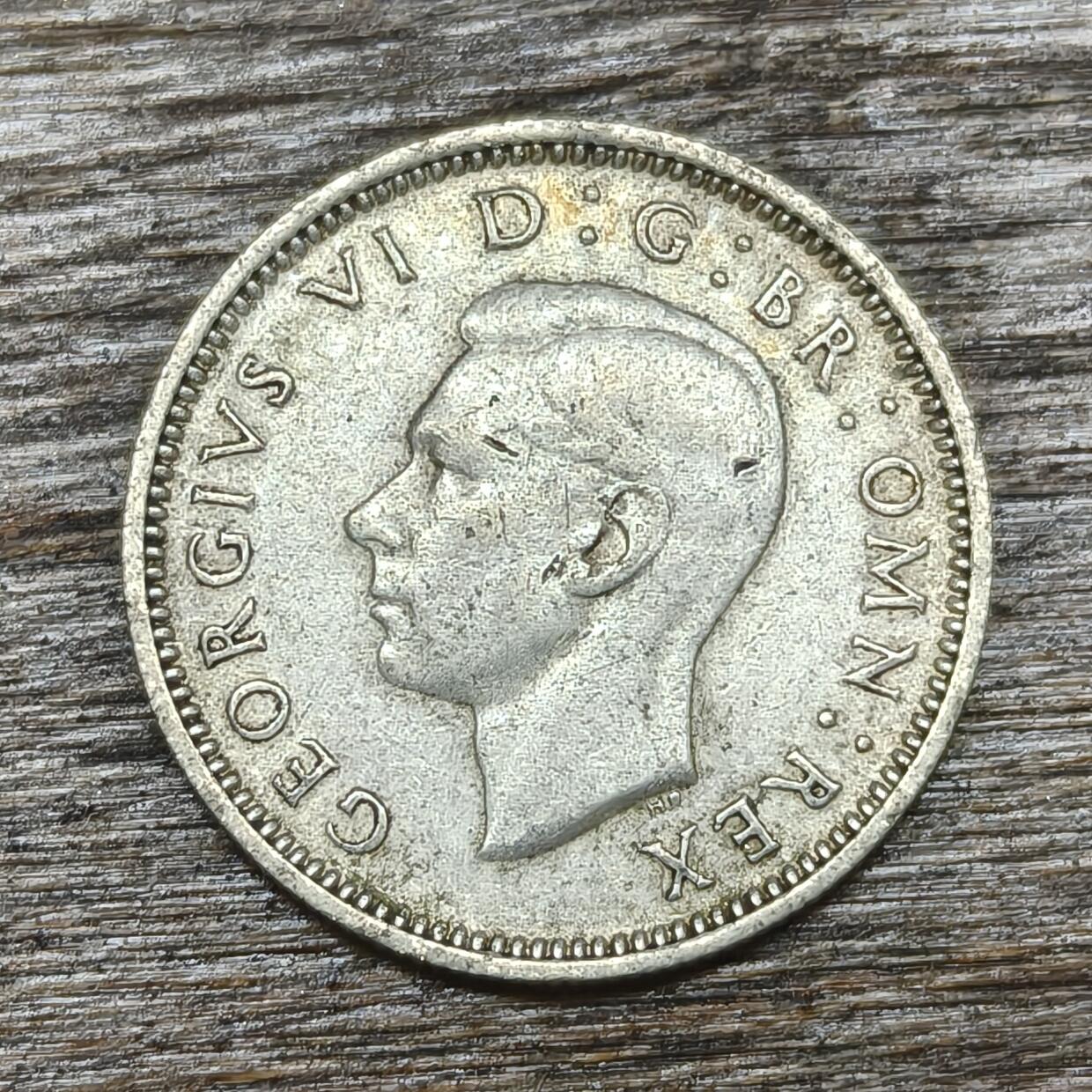 【铜匠收藏】★第130加场★精品币章场，200包邮，不满200.支付运费5元。《接受代拍 代送NGC评级》 英国 1945年 6便士 乔治六世 银币