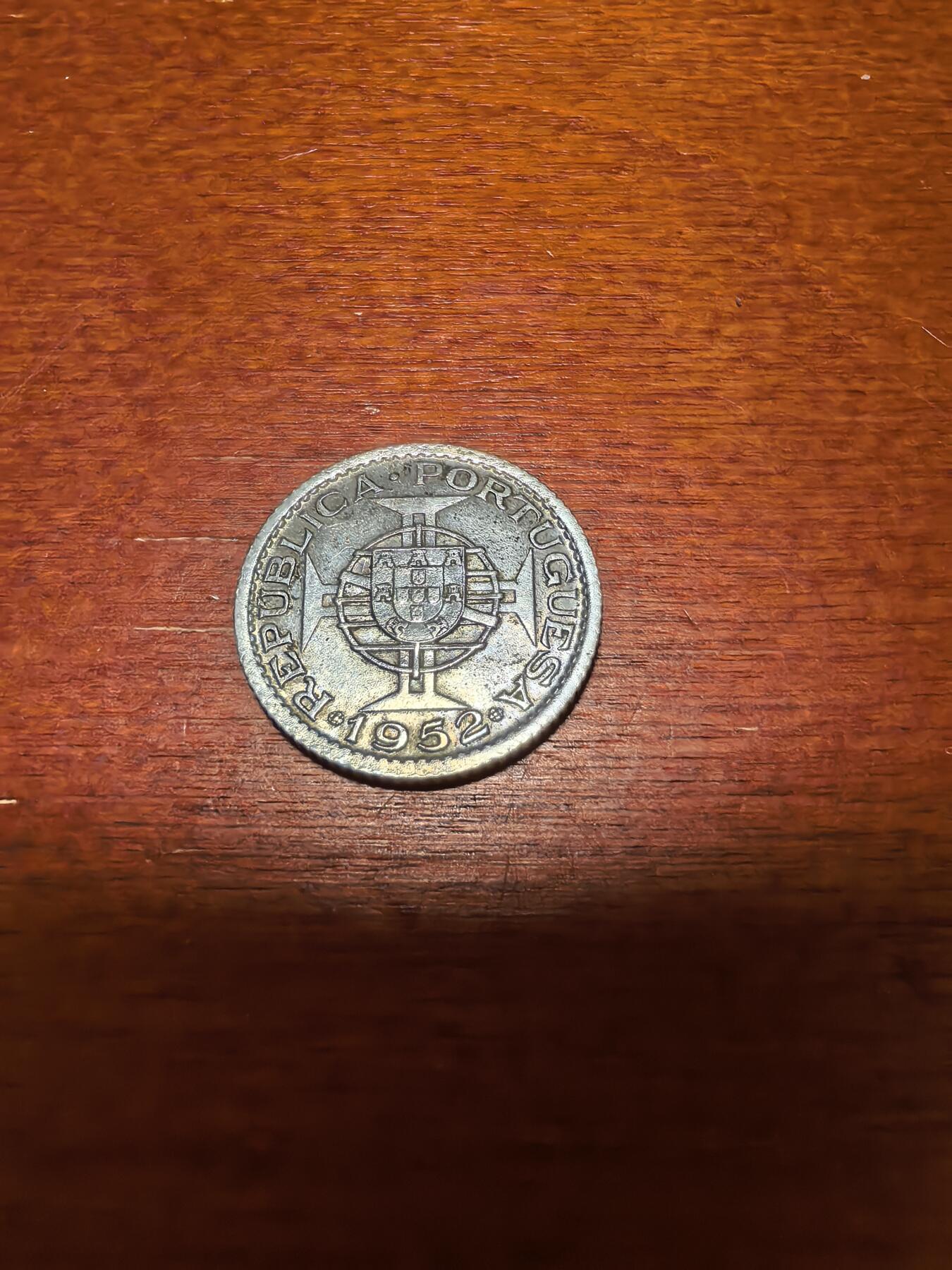 长老汇蛇年精选第四十三场拍卖 1952澳门1元银币