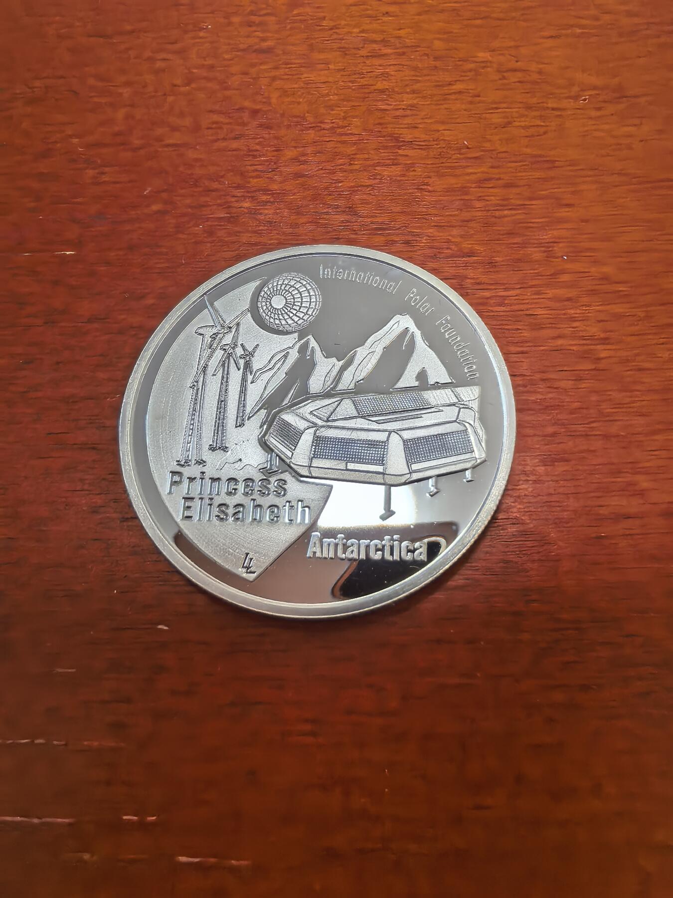 长老汇蛇年精选第四十三场拍卖 2007比利时国际极地年10欧元精制银币，18.87克925银，4万枚，地图改版首年