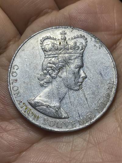 2025年第八十八场(总第一百一十四场）外国好品散币(免佣金) 英国🇬🇧1953年铝制纪念章(伊丽莎白二世加冕纪念章)