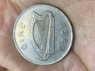 2025年第八十八场(总第一百一十四场）外国好品散币(免佣金) 爱尔兰🇮🇪1980年10便士(共和国时期第二套，十进制第一版大尺寸版)