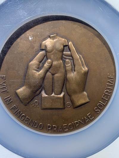 《竞宝斋》第417场 周日，周一，2场连拍 （全场包邮） NGC MS64BN 比利时雕塑家朱利安·迪伦斯纪念铜章 大盒封装 加厚盒