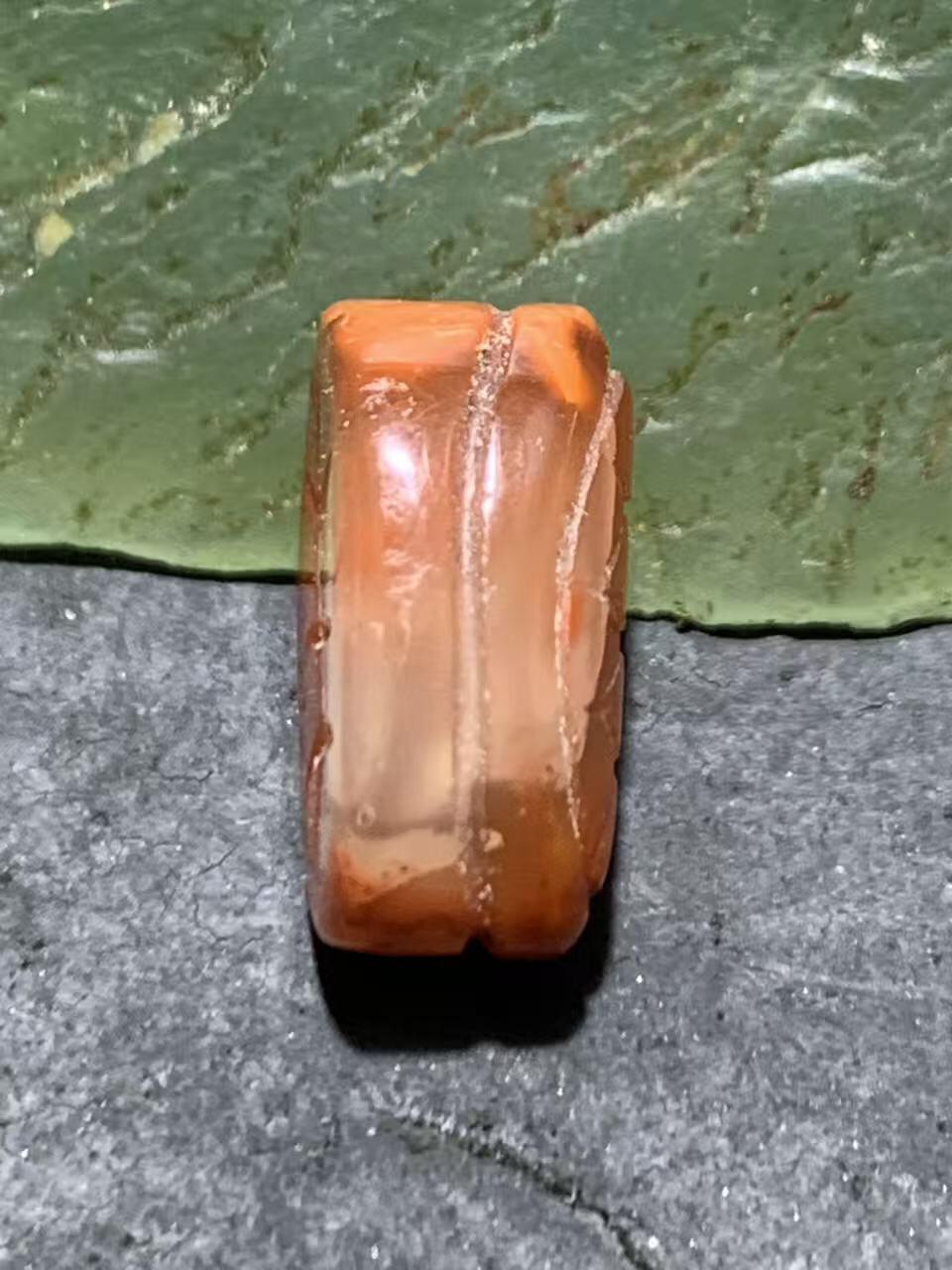 南红玛瑙冰飘柿子红雕刻通货小龟壳珠（背云)一个