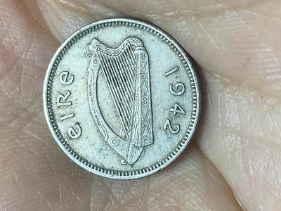 2025年第八十八场(总第一百一十四场）外国好品散币(免佣金) 爱尔兰🇮🇪1942年3便士(共和国时期第一套第二版，铜镍材质版，首发年)