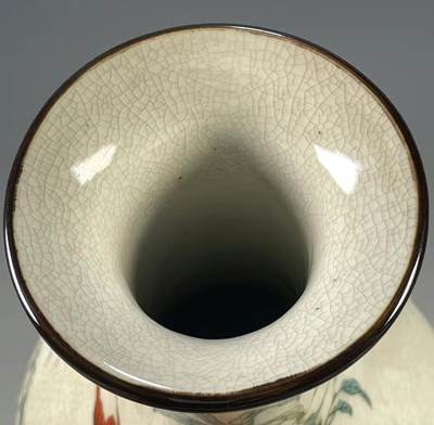 仿大清乾隆年制国外回流 古粉彩寿桃纹赏瓶 仿大清乾隆年制国外回流 古粉彩寿桃纹赏瓶