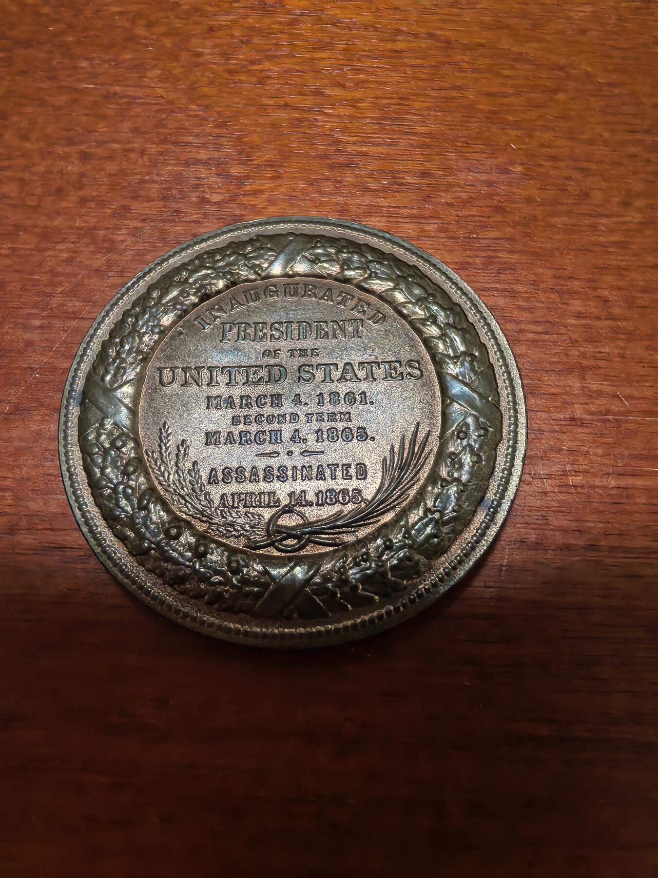 长老汇蛇年精选第四十三场拍卖 1865美国林肯遇刺纪念铜章，19.94克，33MM，美国造币厂，官网报价229美金