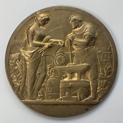 掌中浮雕-藏着的欧洲第035场 - 1914年德国法哈市工商业与农业展览会镀金银章，51mm，43g，原盒