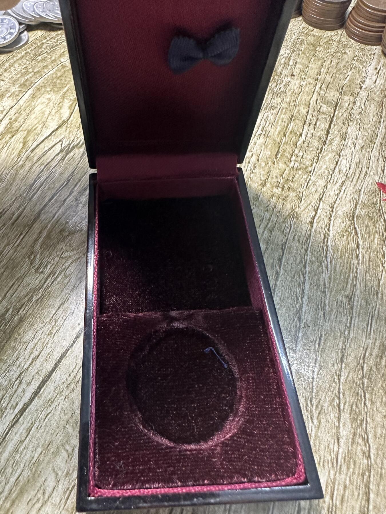 清仓专场，章，钱币，满200包邮，所有订单不寄存 空盒