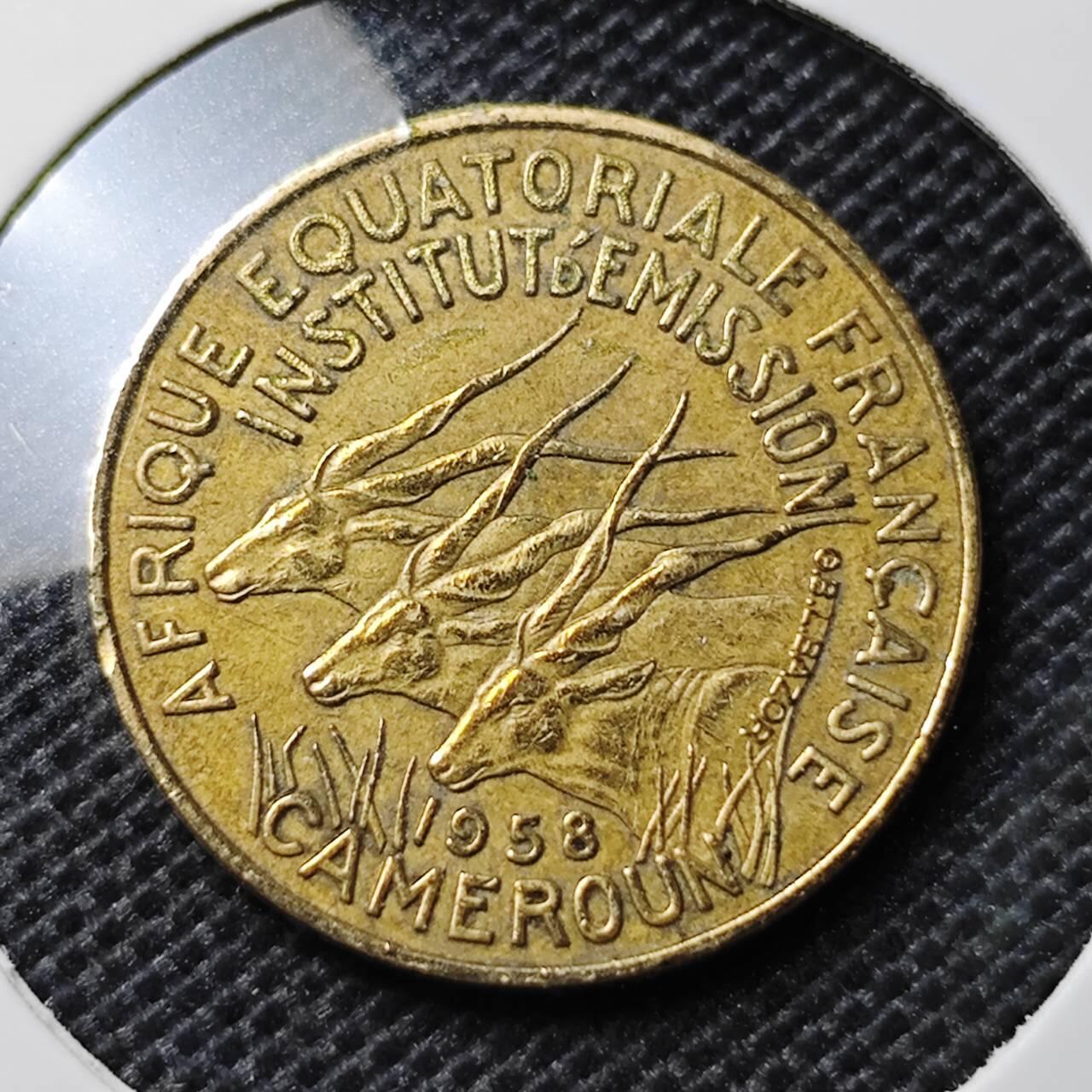 KK钱币收藏小铺 第333期 2月预留时间 周末发货  1958喀麦隆5法郎 少见