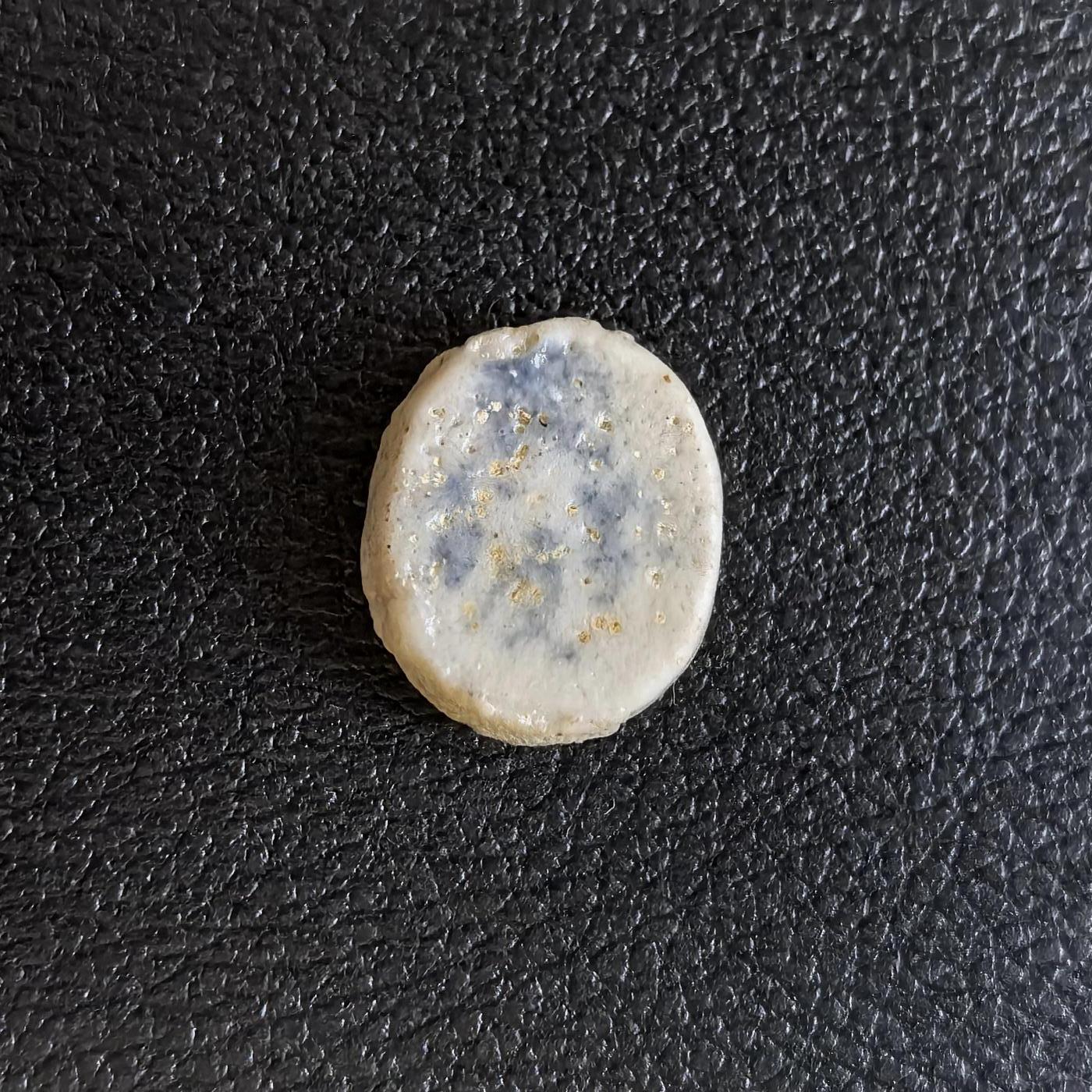 博洋堂暹罗瓷币专场拍卖暨第138期（全场包邮） 稀少麒麟/赖及万方 出自千字文“华为草木，赖及万方”意为：圣王恩泽广布天下，四方百姓乃至万物都蒙受福祉。品相有磕碰。