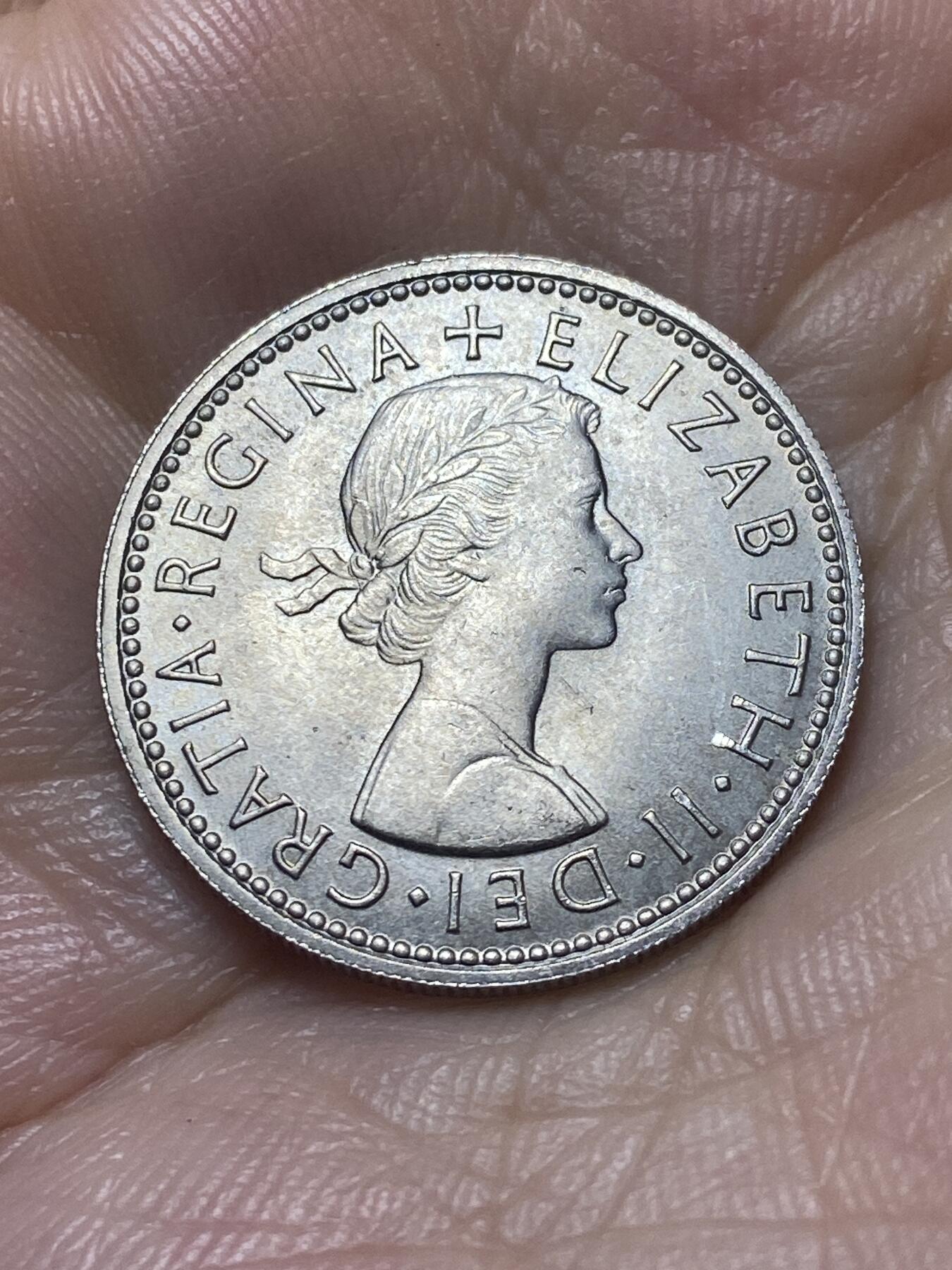 2025年第八十八场(总第一百一十四场）外国好品散币(免佣金) 英国🇬🇧1963年1先令(伊丽莎白二世青年桂冠第二版，苏格兰盾徽版)
