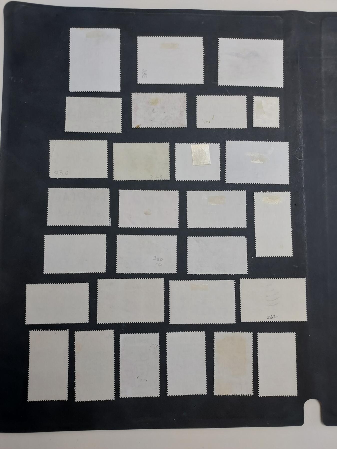 博彦收藏  KT 9月13日 8点 邮票专场 香港 C9/16/18/19/25/26/27/30/31/32/35/S19等旧票12套，个别瑕疵，其他上品