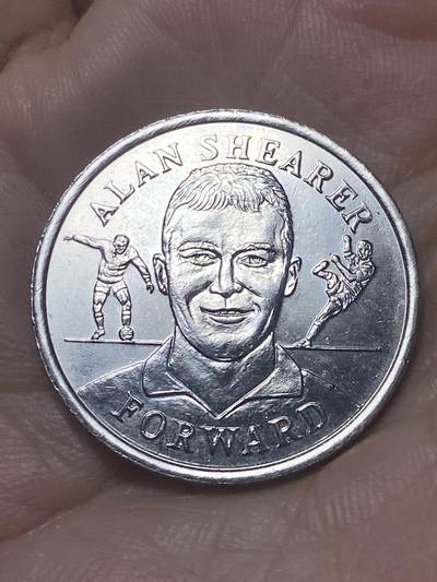 2025年第八十八场(总第一百一十四场）外国好品散币(免佣金) 稀见品–英国🇬🇧1998年世界杯纪念章(英格兰足球队官方纪念章，球队前锋艾伦·希勒)