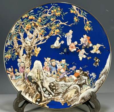 精仿大清乾隆年制回流 粉彩蓝底婴戏图赏盘 - 精仿大清乾隆年制回流 粉彩蓝底婴戏图赏盘