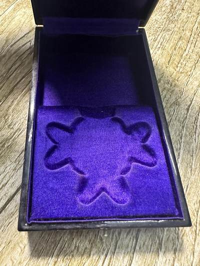 清仓专场，章，钱币，满200包邮，所有订单不寄存 四等瑞宝章，空盒