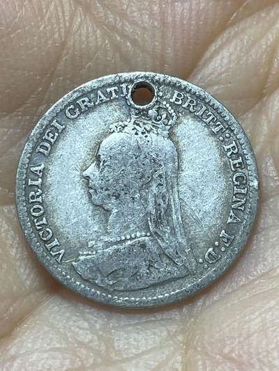 2025年第八十八场(总第一百一十四场）外国好品散币(免佣金) 打孔–英国🇬🇧1891年3便士银币(维多利亚女王老年高冠，925高银)