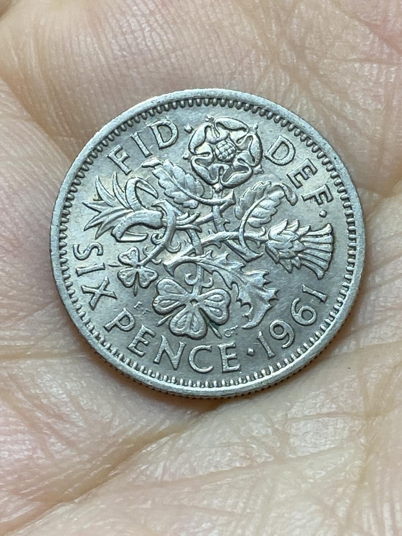 2025年第八十八场(总第一百一十四场）外国好品散币(免佣金) 英国🇬🇧1961年6便士(伊丽莎白二世青年桂冠，第二版)