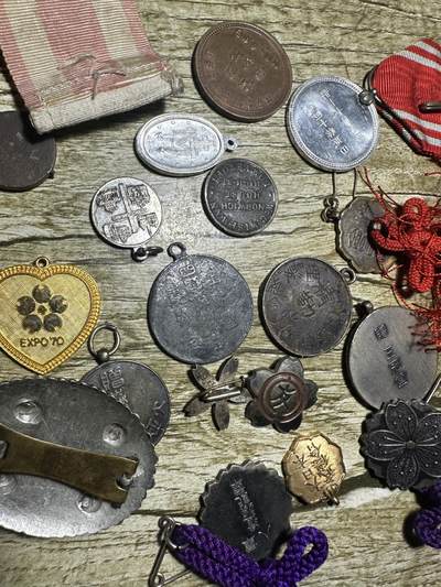 清仓专场，章，钱币，满200包邮，所有订单不寄存 杂章20个