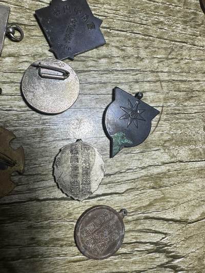 清仓专场，章，钱币，满200包邮，所有订单不寄存 杂章10个