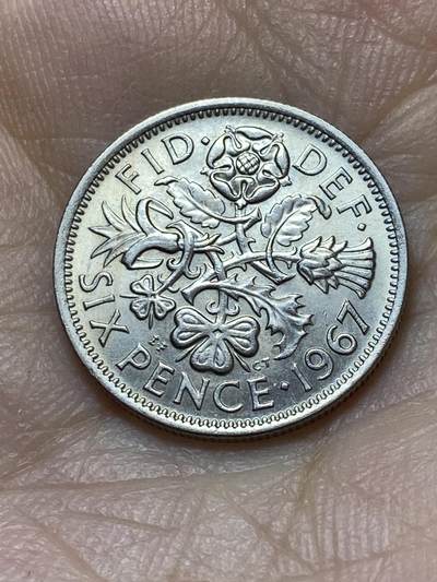 2025年第八十八场(总第一百一十四场）外国好品散币(免佣金) - 英国🇬🇧1967年6便士(伊丽莎白二世青年桂冠，第二版)