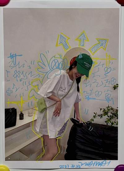 零元拍：艺术家歪歪亲笔签绘联名潮牌宣传海报，尺寸210/297MM，不含装裱 - 零元拍：艺术家歪歪亲笔签绘联名潮牌宣传海报，尺寸210/297MM，不含装裱