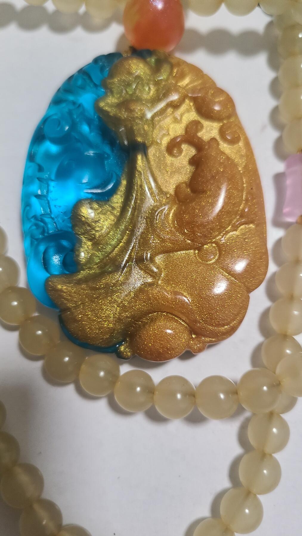 蓝奢待黄绿共生沉香吊坠，很香很香，保真，保天然