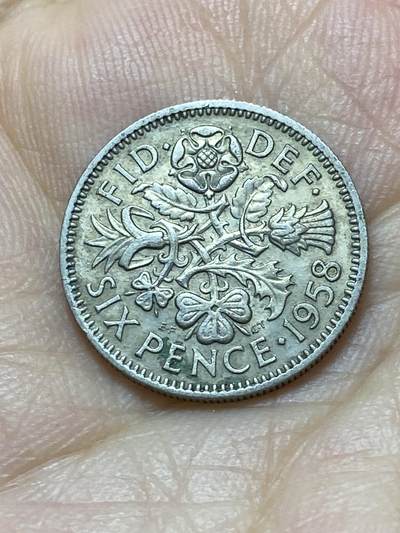 2025年第八十八场(总第一百一十四场）外国好品散币(免佣金) - 英国🇬🇧1958年6便士(伊丽莎白二世青年桂冠，第二版)