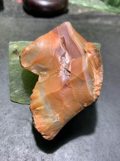 精美铁皮明料柿子红冻料南红玛瑙原石一颗， - 精美铁皮明料柿子红冻料南红玛瑙原石一颗，
