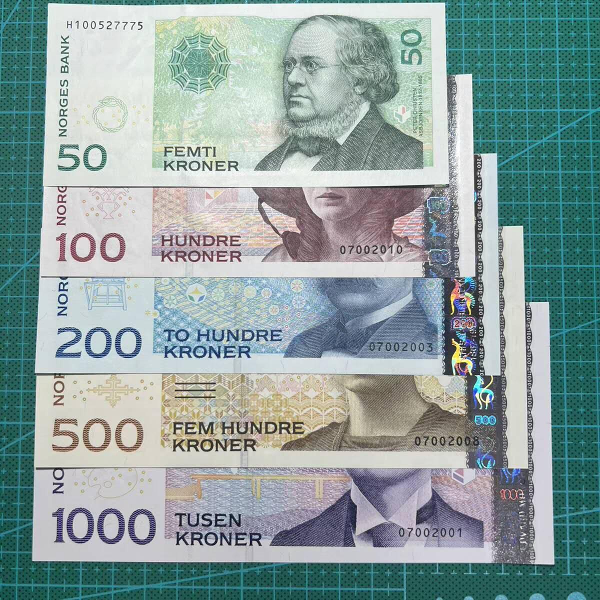 全新UNC  挪威2001-2013年50 100 200 500 1000克朗5枚全套 稀少
