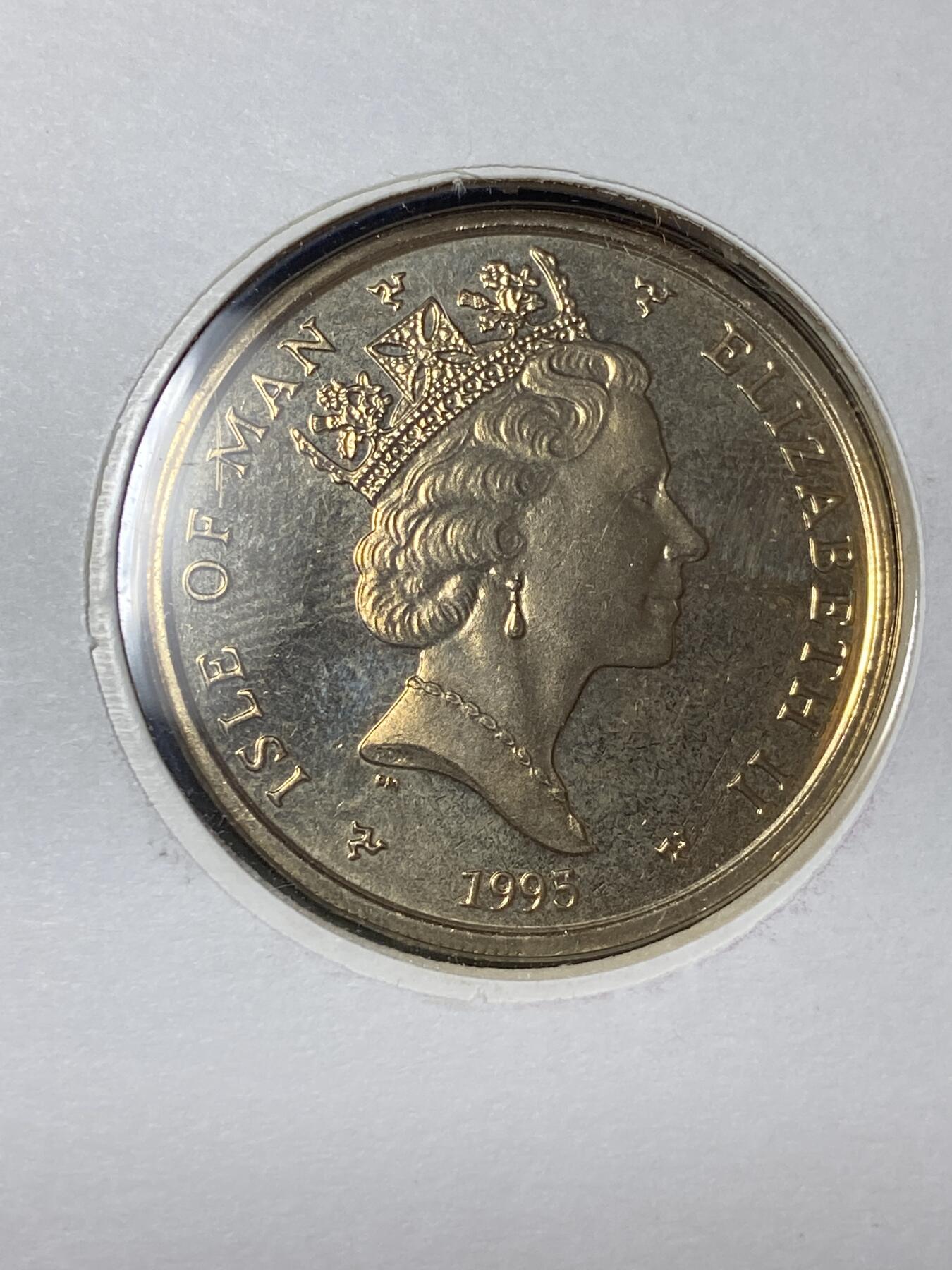 2025年第八十八场(总第一百一十四场）外国好品散币(免佣金) 稀少–英属马恩岛1995年2英镑邮币封(1945年VE年欧洲胜利日和VJ年日本投降日50周年纪念币)