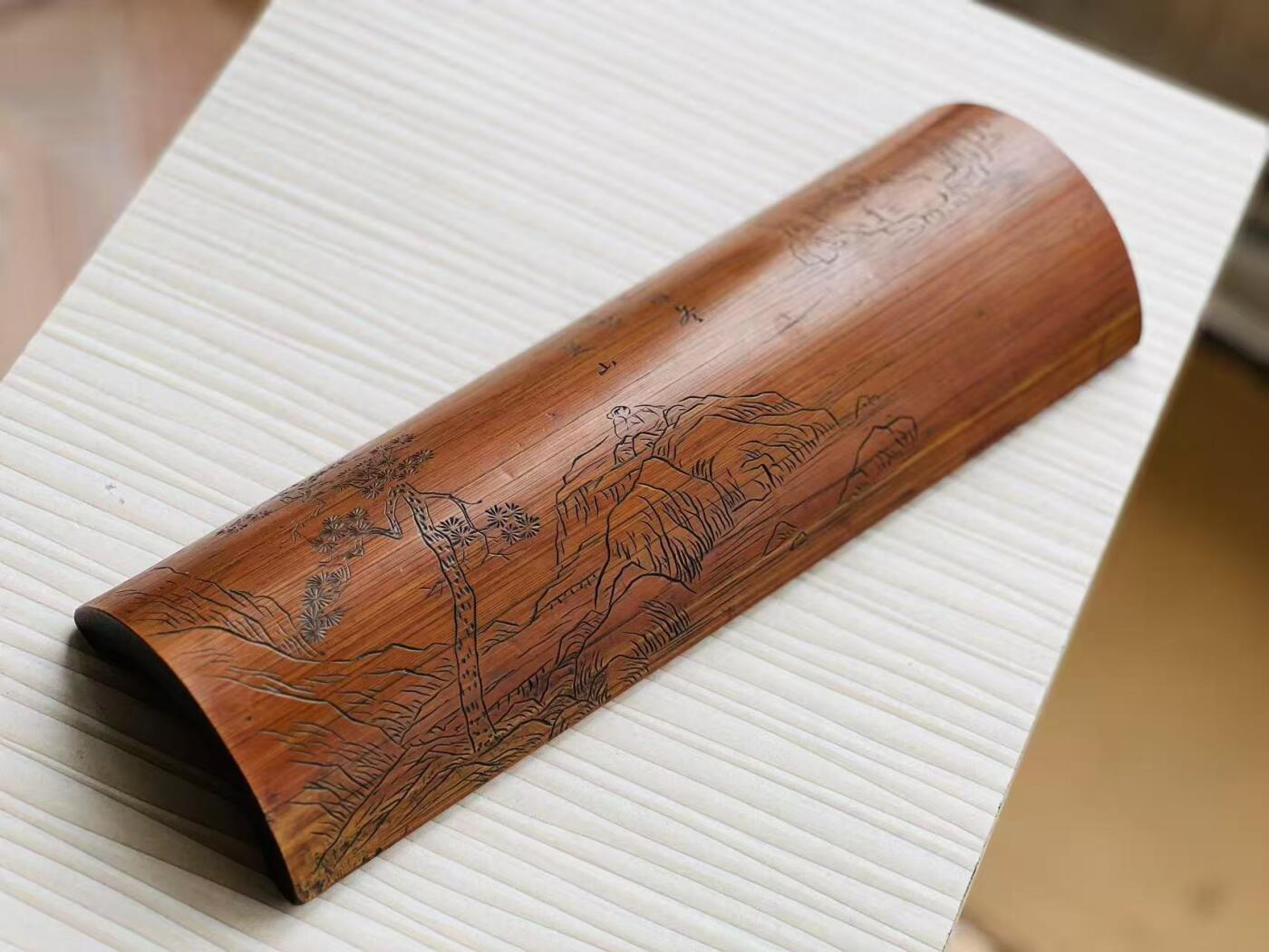 臂搁：竹制 包浆红润手雕精美，包老货28/9cm 