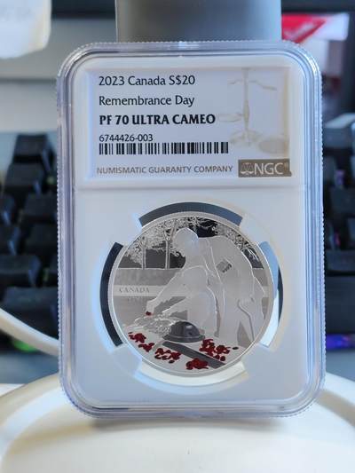 第174期拍卖【长期征集拍品】 - NGC-PF70ULTRA CAMEO加拿大2023年荣军日彩色精制纪念银币-20加元（999纯银，38MM币径，盒证齐全，发行量7500枚）