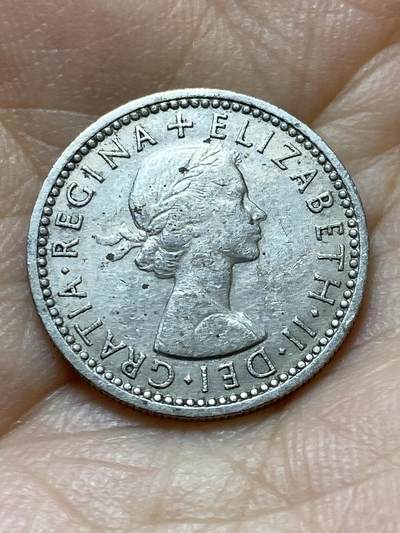 2025年第八十八场(总第一百一十四场）外国好品散币(免佣金) 英国🇬🇧1959年6便士(伊丽莎白二世青年桂冠，第二版)