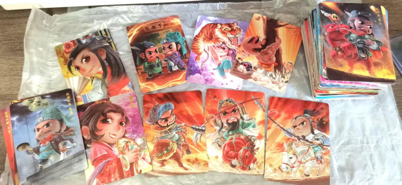 龙虎卡牌第五十四场 （无佣金，满120包邮，欢迎送拍） 普卡套卡 超吉梦  萌幻水浒135张大全套（主套+特卡+番外（错卡已替换）+关胜战秦琼粗闪三连+潘西大头粗闪2张，正好够九宫格）