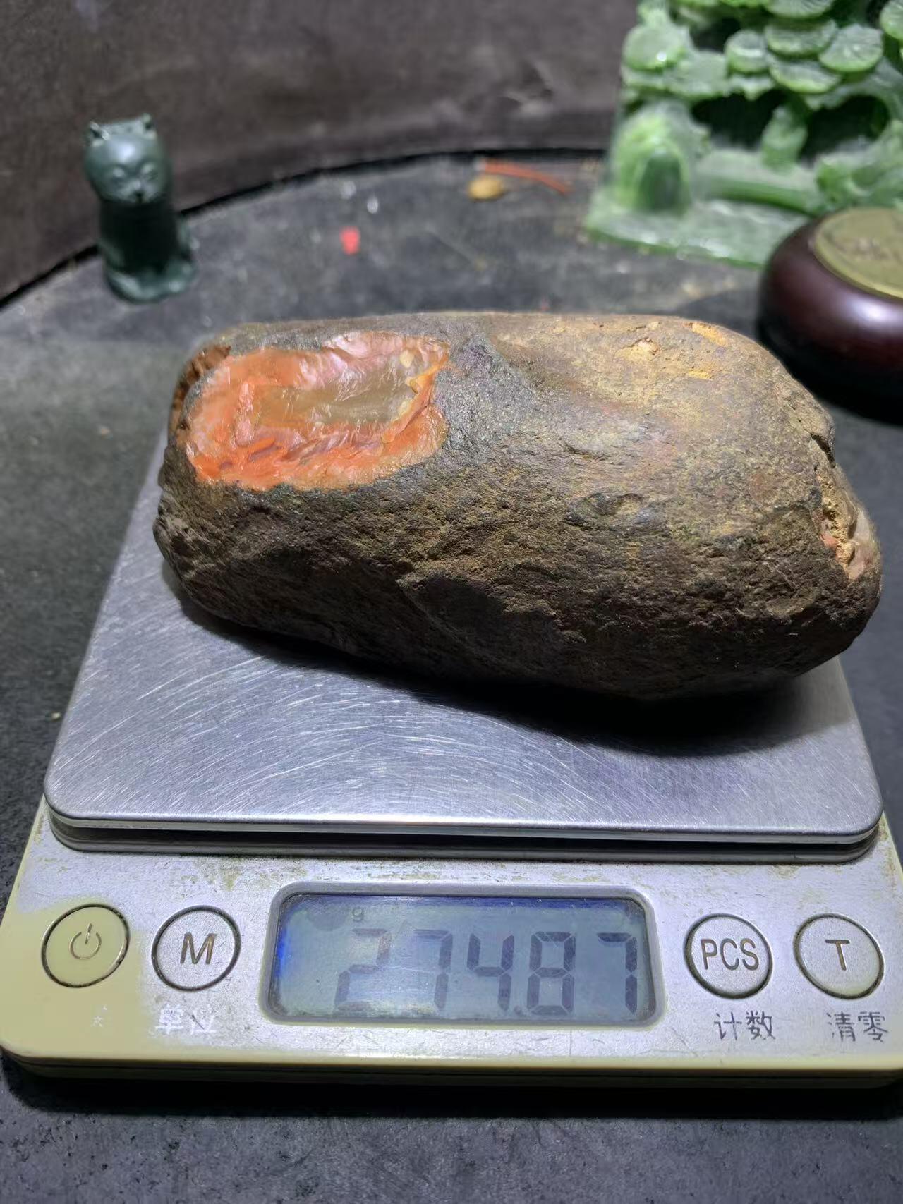 精美大开窗铁皮柿子红紫罗兰冻料南红玛瑙原石一颗