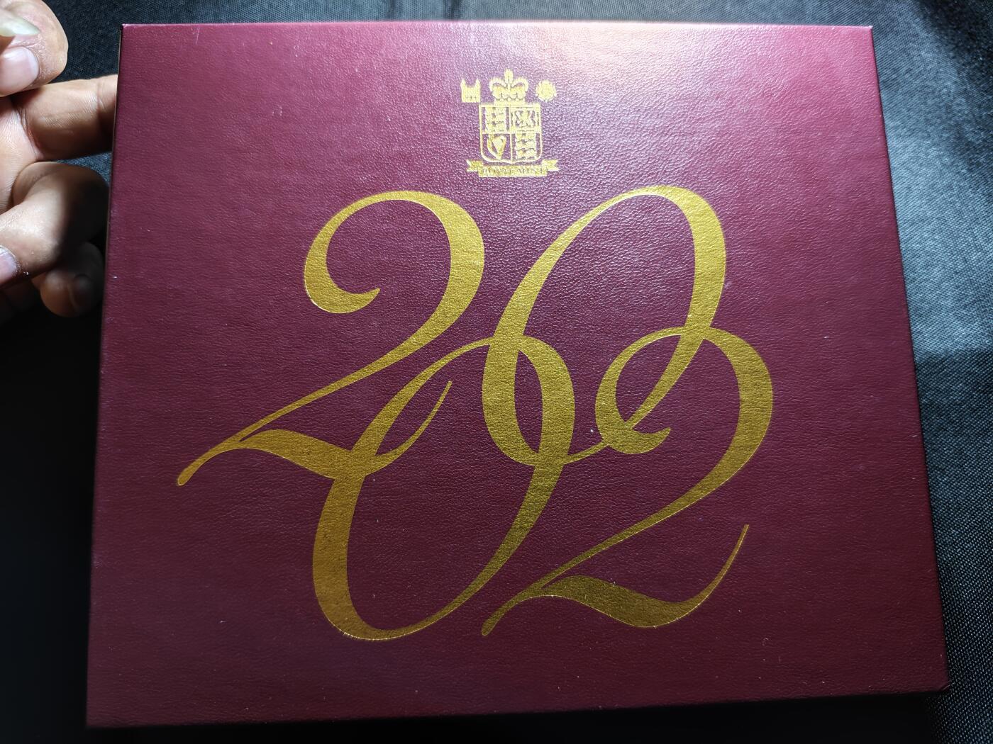 KK钱币收藏小铺 套币专场 2月预留时间 周末发货  2002英国清年精制套币 含5镑精制套币
