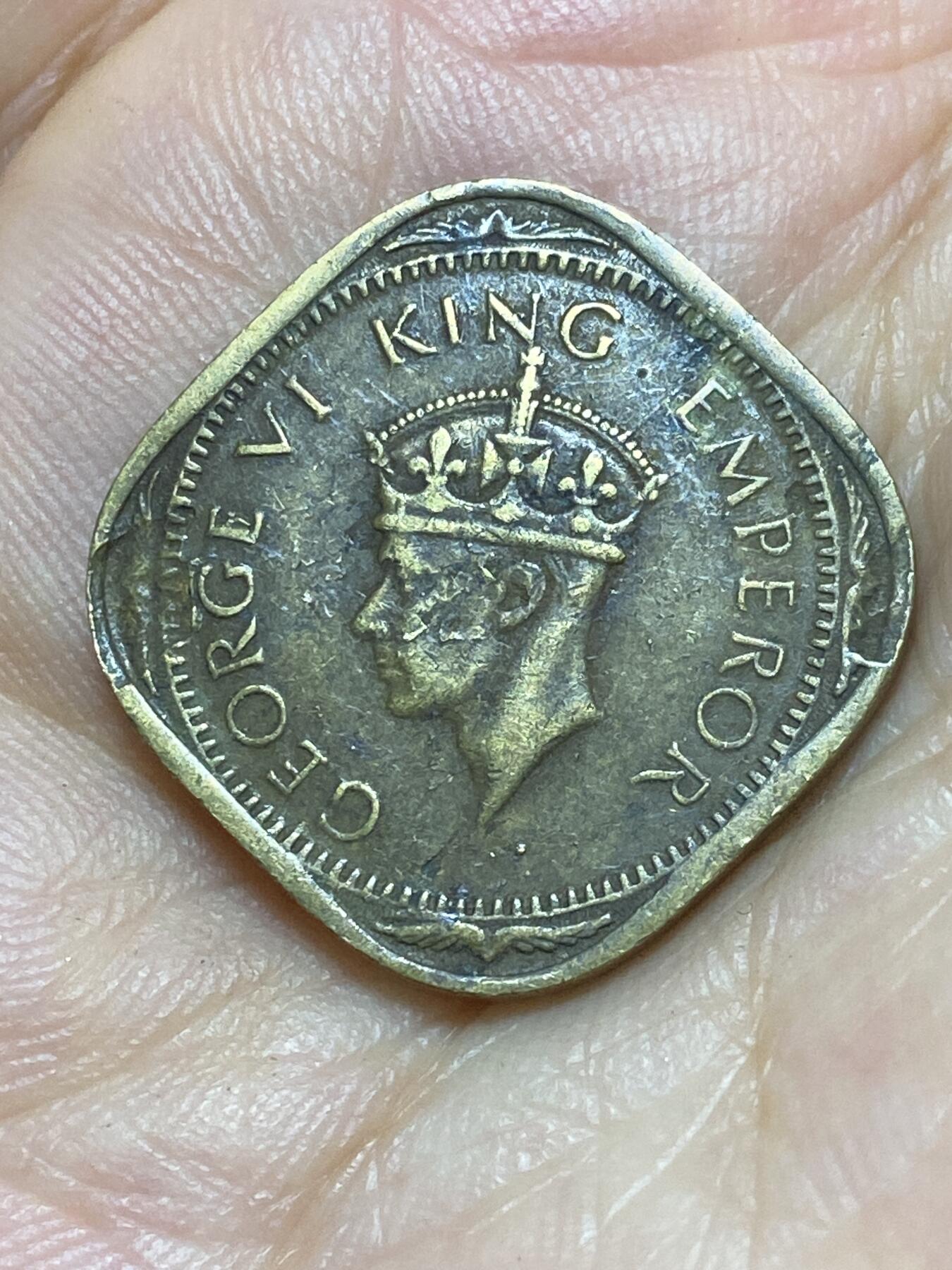 2025年第八十九场(总第一百一十五场）外国好品散币(免佣金) 英属印度1943年2安娜(乔治六世第三版，年份两边带点b版孟买造，Small 3–小3版)