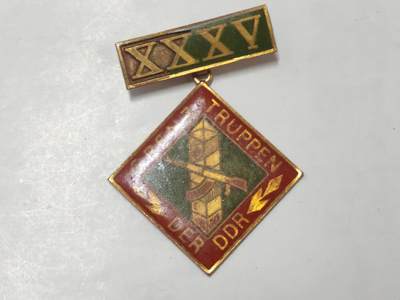 韵星假日拍卖第二十三期 -- Rimey Holidays Auction 23 - 民主德国人民军边防军成立35周年纪念章